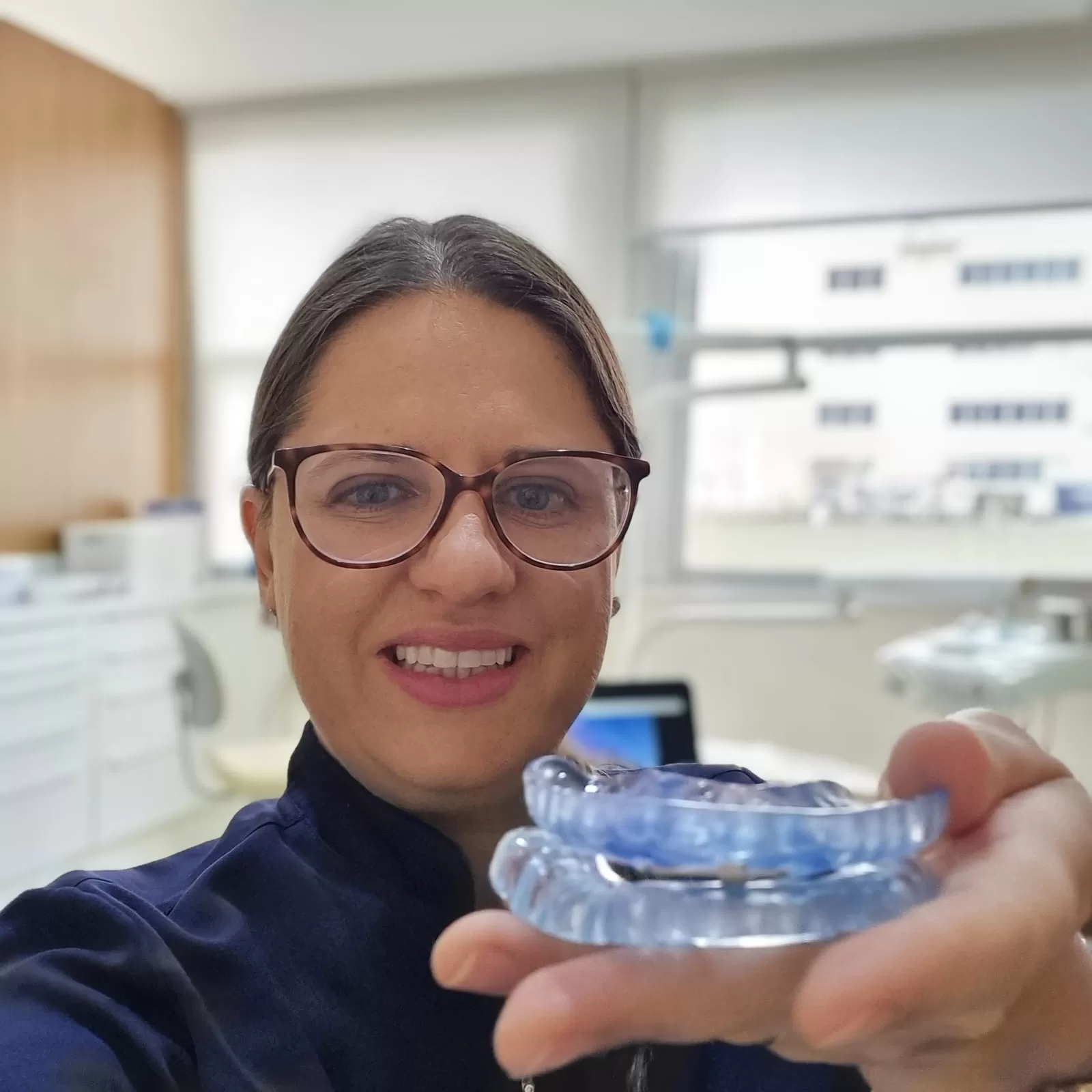 Dra Daiane Paloschi Odontologia -Cirurgiã Dentista - Especialista em Ronco e Apnéia do Sono