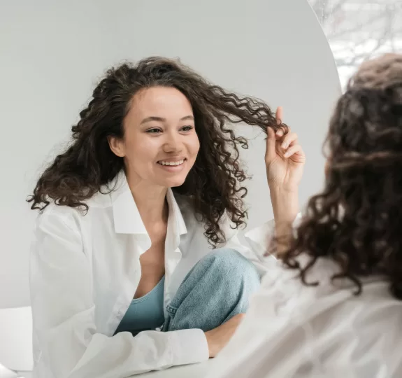 Dormir mal envelhece: como a qualidade do sono afeta sua pele e sua saúde