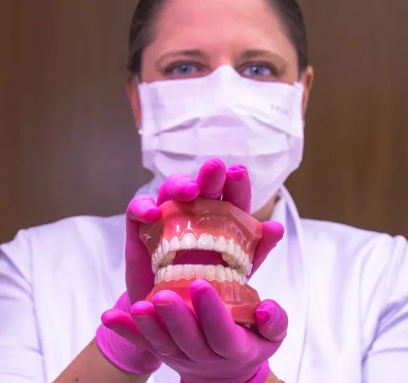 Dra Daiane Paloschi Odontologia - Cirurgiã Dentista - Especialista em Ronco e Apnéia do Sono