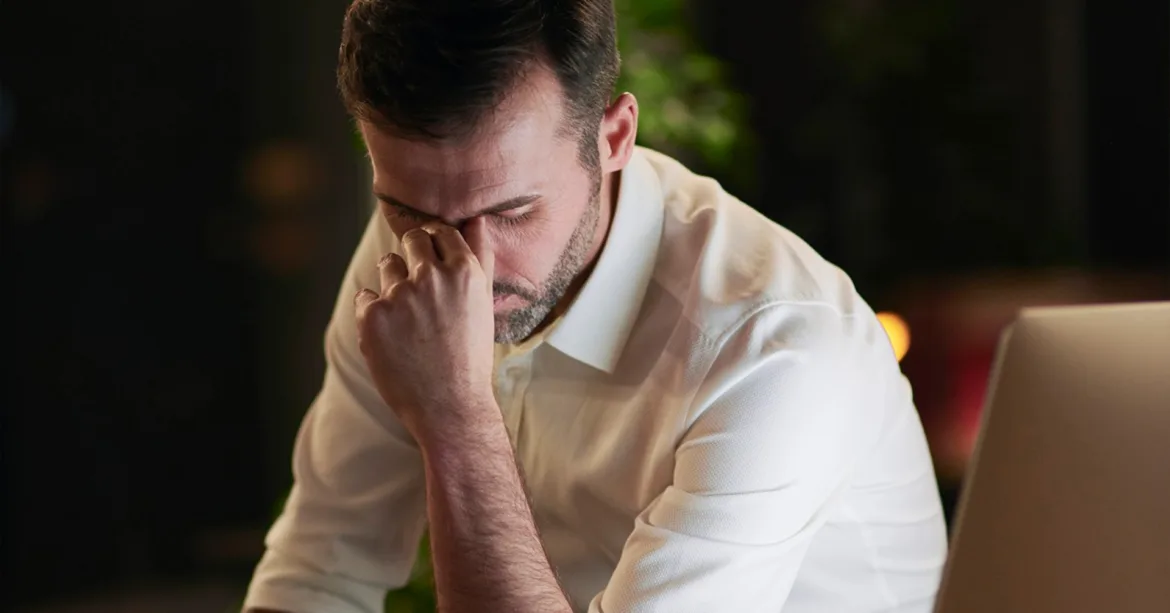 Meu marido ronca: por quê? Estresse e cansaço durante o dia?